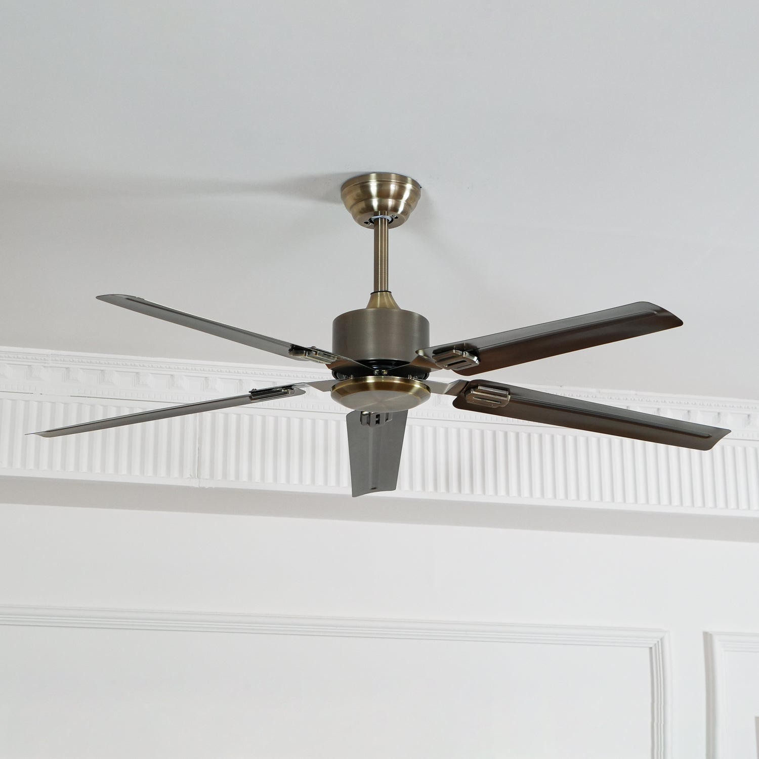 Ventilatore da Soffitto Premium Vosolara con dettaglio motore DC