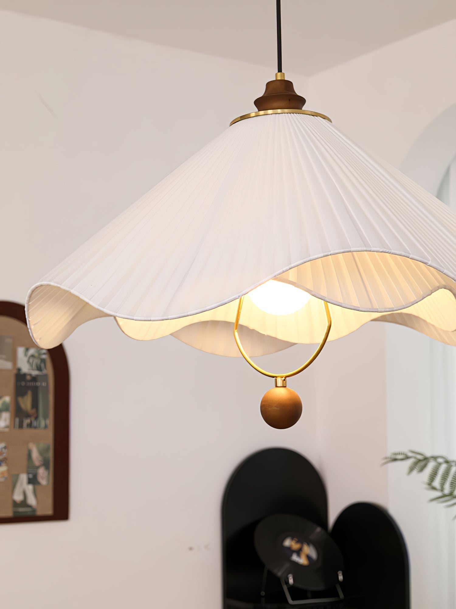 Scallop Edge Pendant Light - Blowlighting