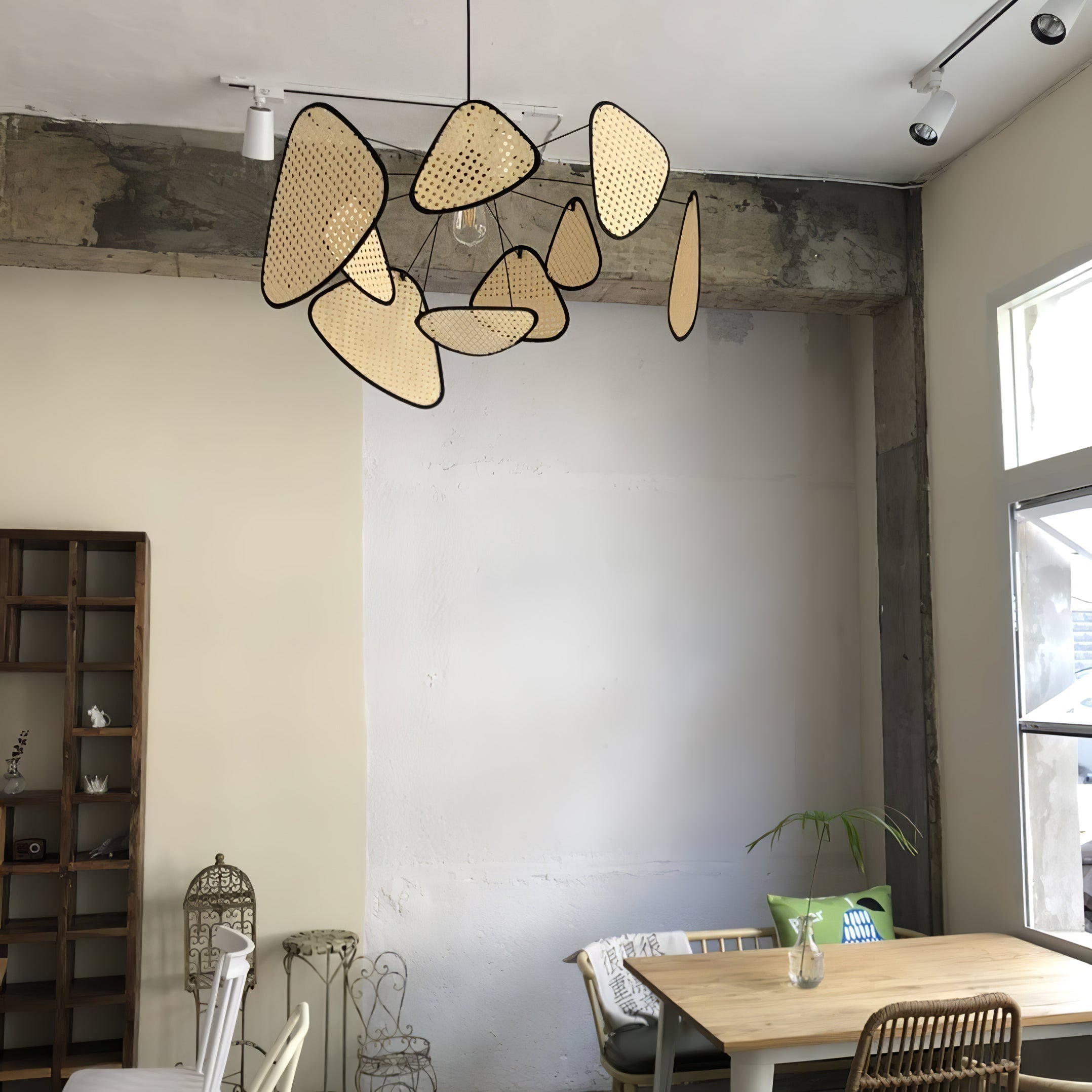 Screen Cannage Suspension - Blowlighting