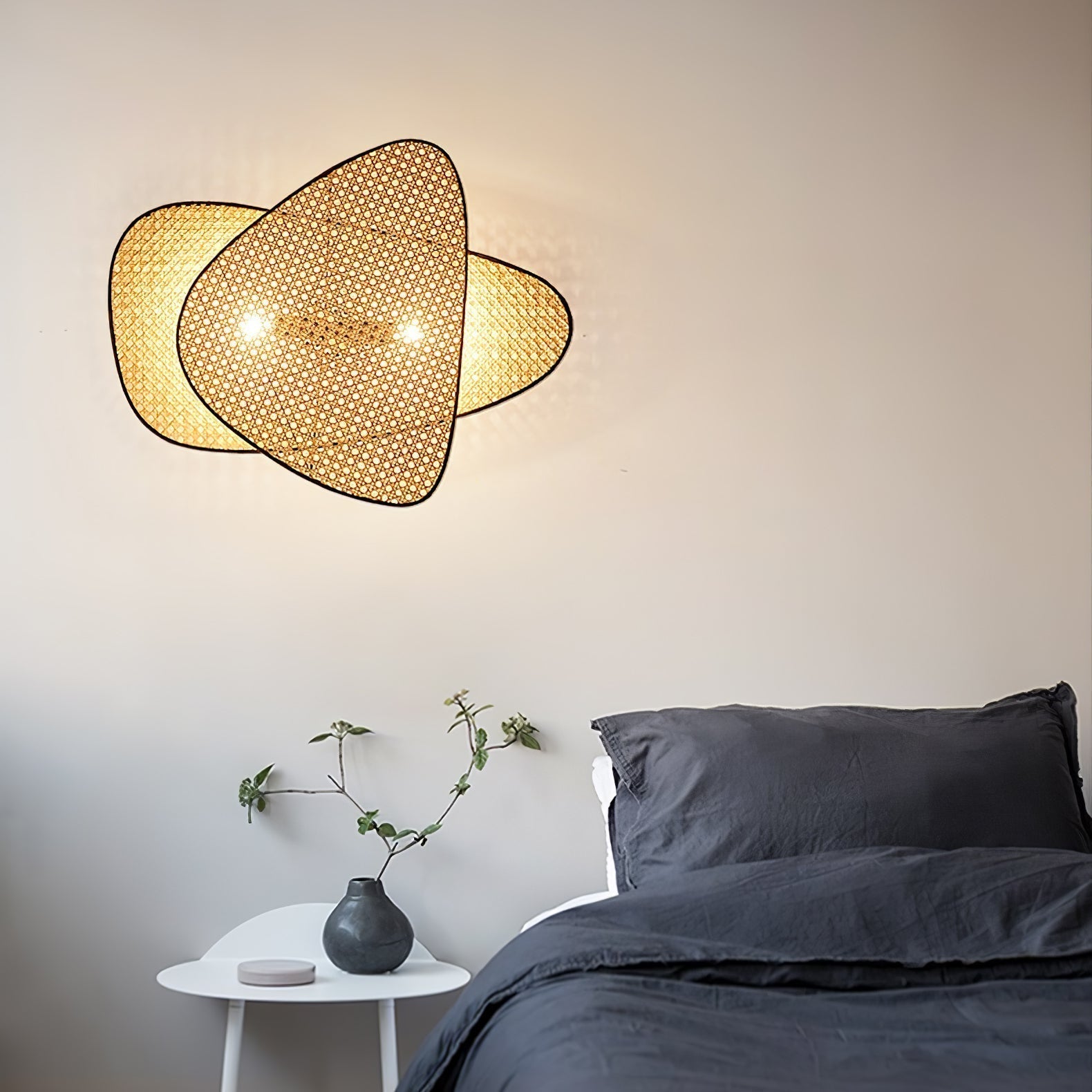 Screen Cannage Sconce - Blowlighting