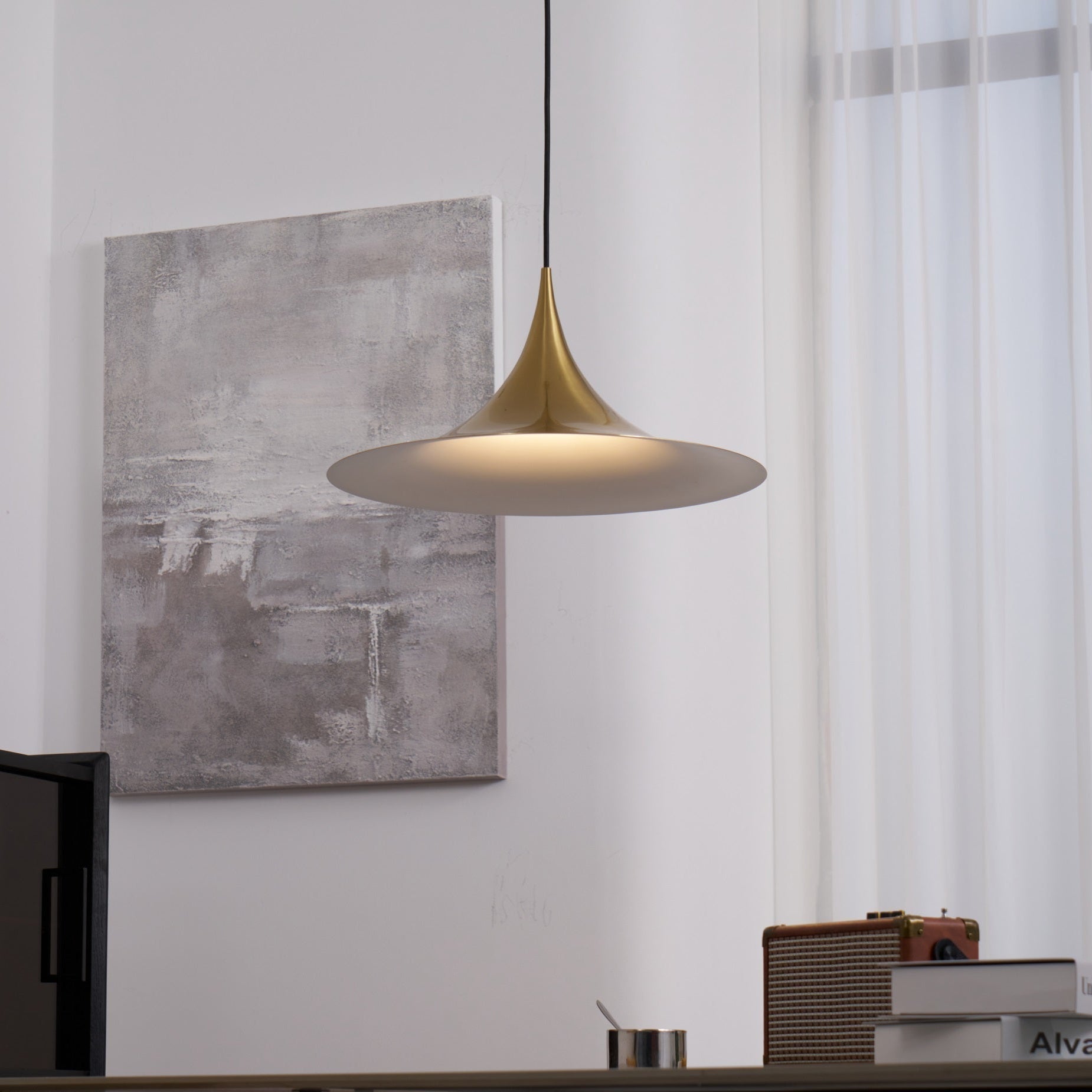 Semi Pendant Light - Blowlighting