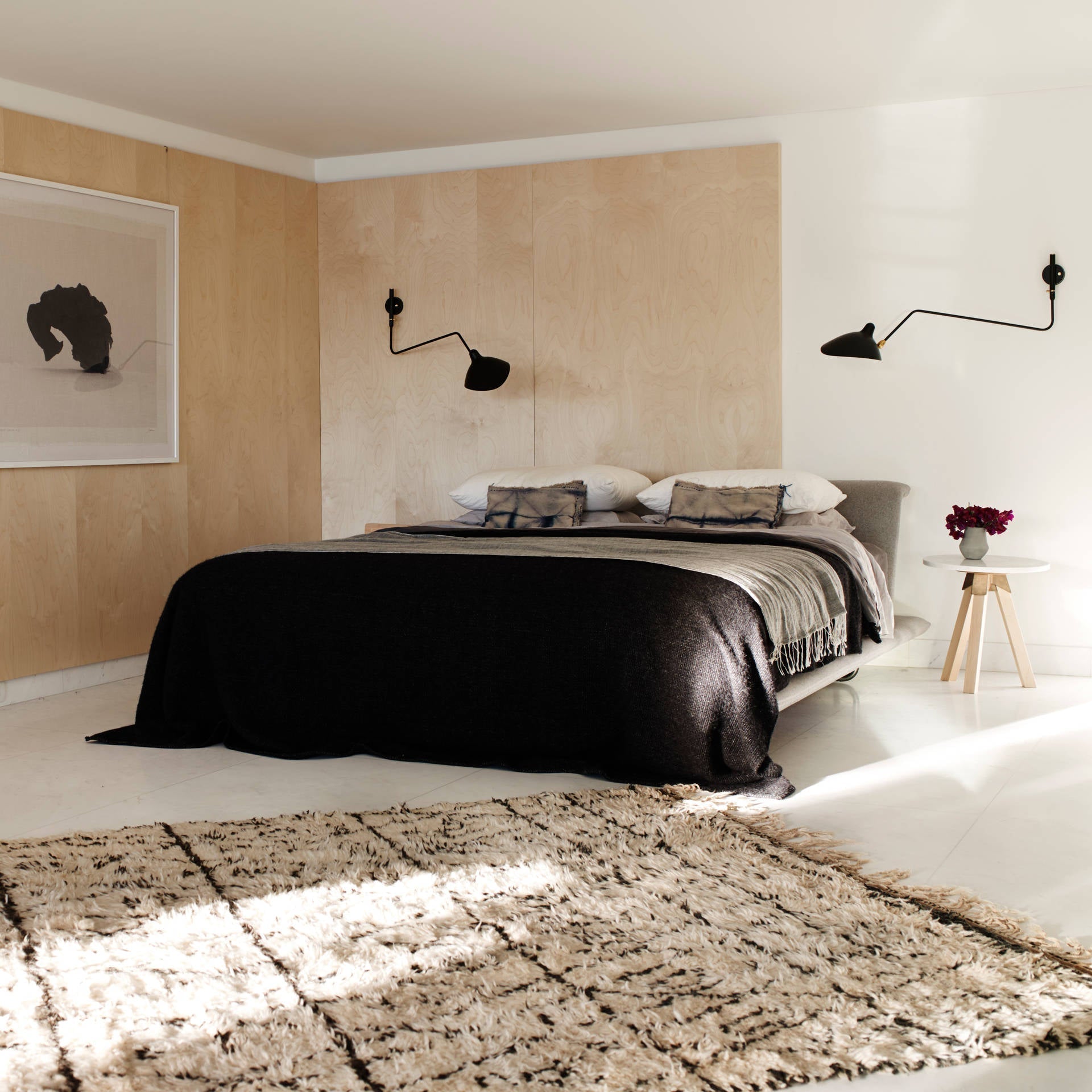 Serge Mouille Wall Sconce - Blowlighting