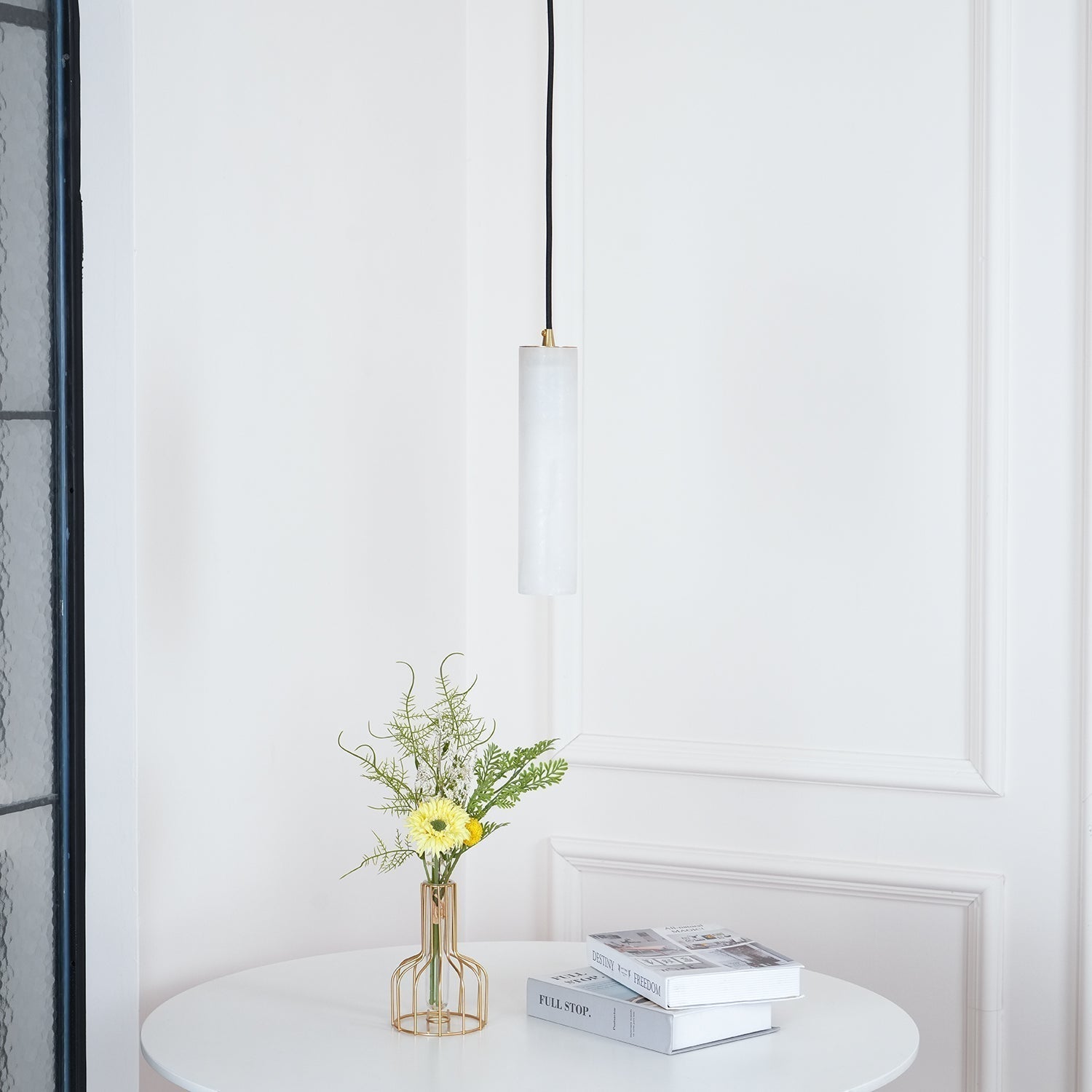 Nyxara Cluster Alabaster Pendant Light Staircase - Neutralighting