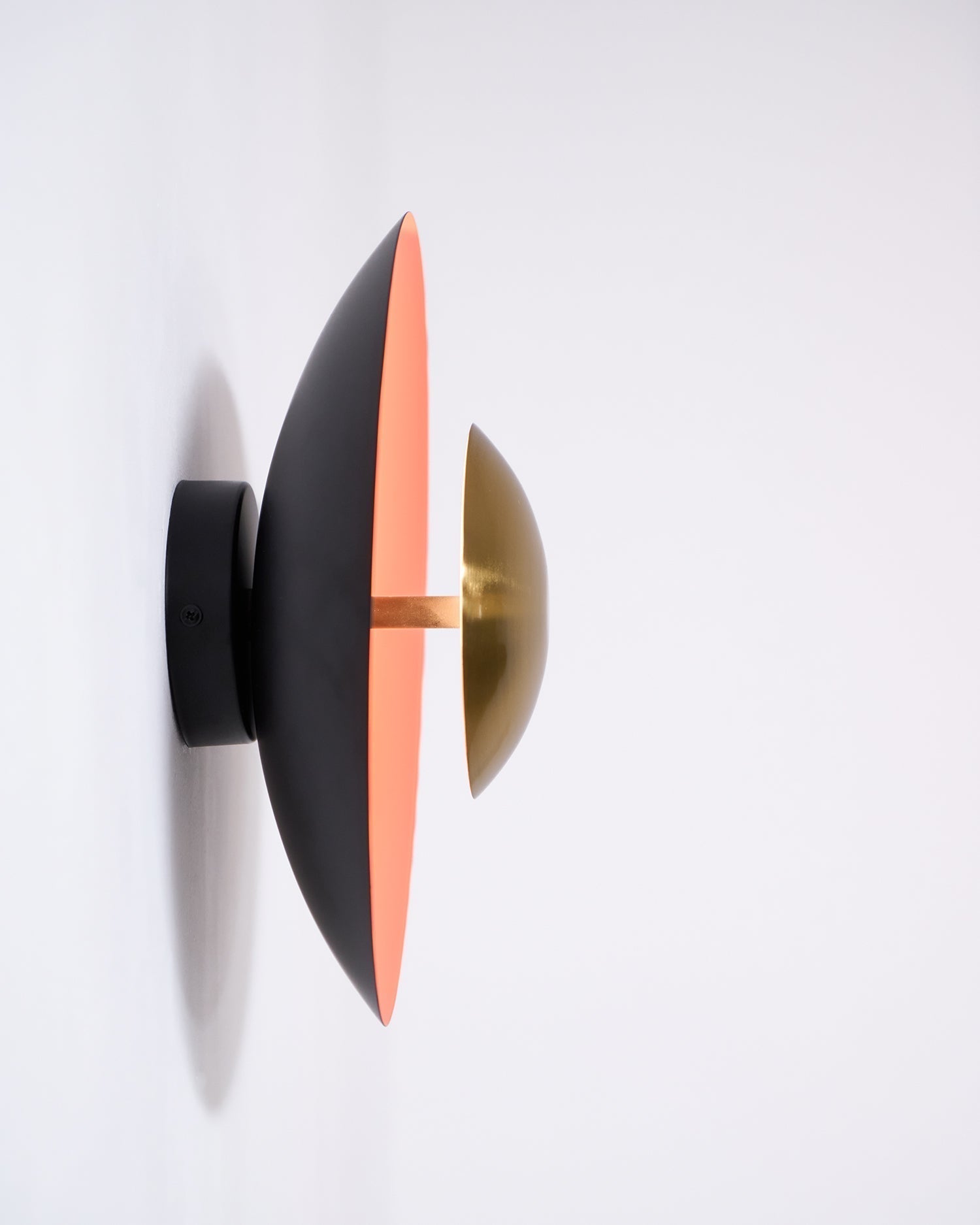 Simplicity Glow Wall Light - Blowlighting