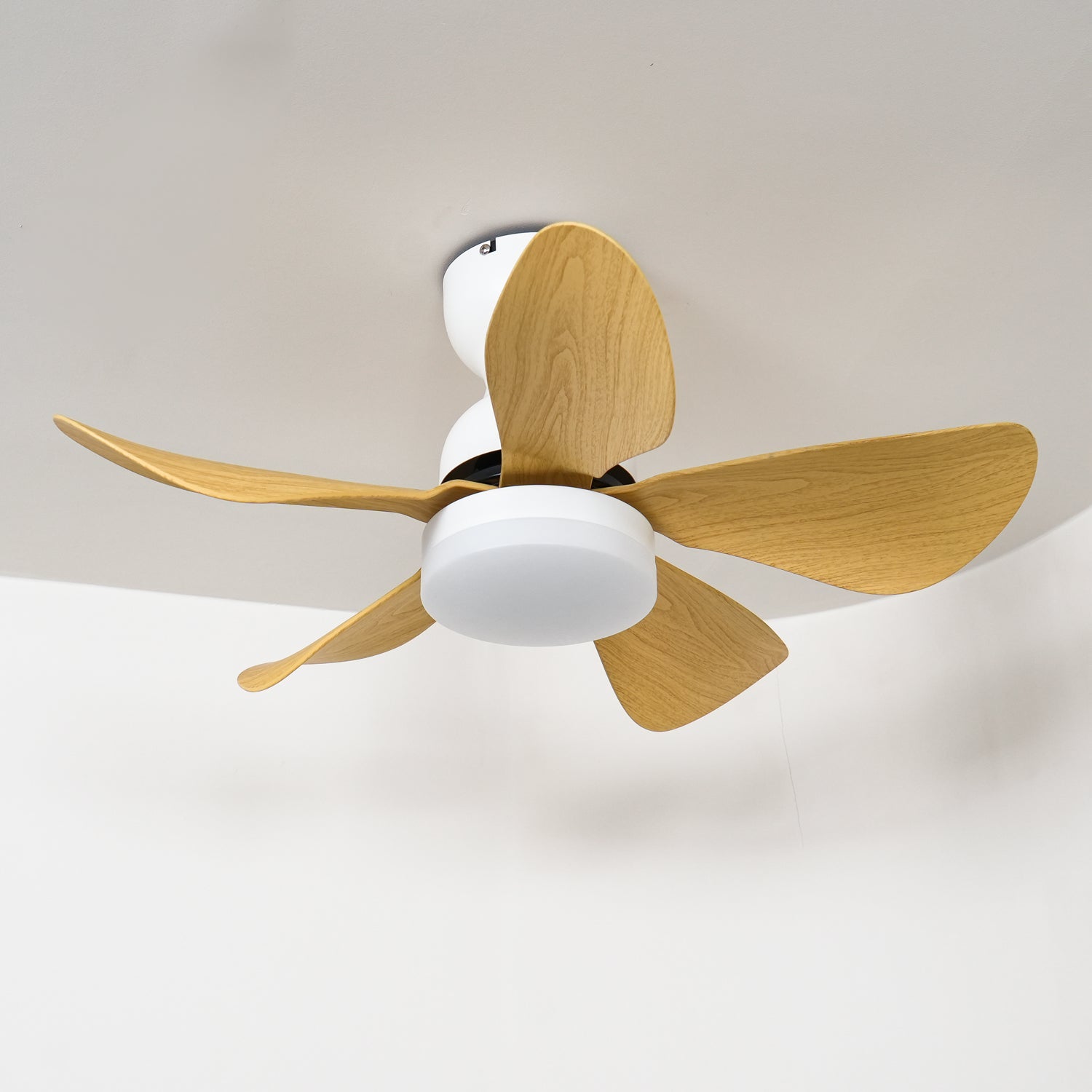 Ventilatore da soffitto Callen con luce effetto legno, finitura Effetto Legno Naturale