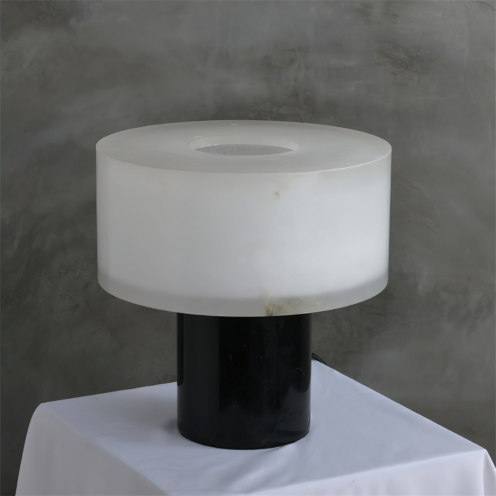 Small Solid Table Lamp - Lamp Copper