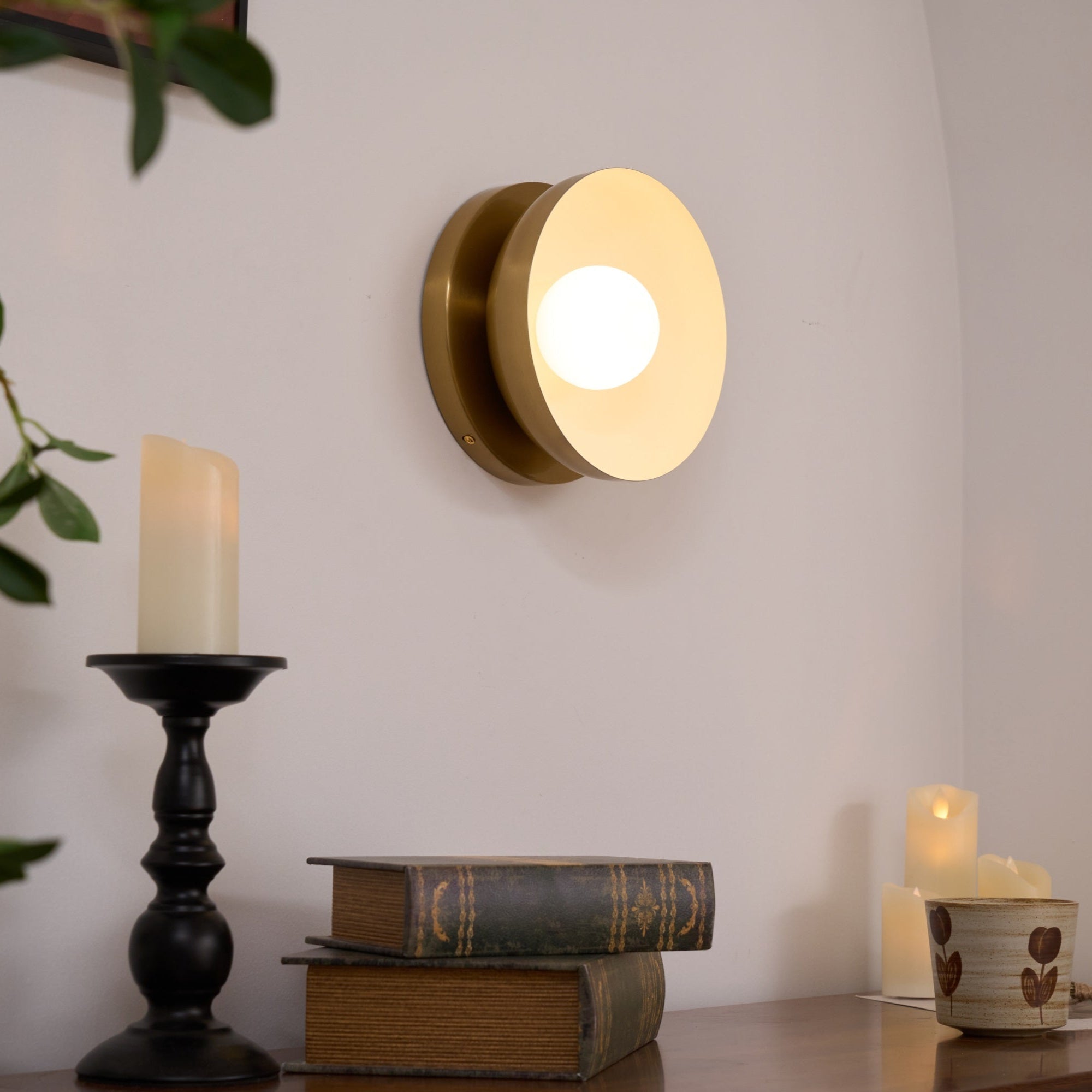 Vethaora Modern Minimalist Solar Eclipse Brass Glass Wall Light - Blowlighting