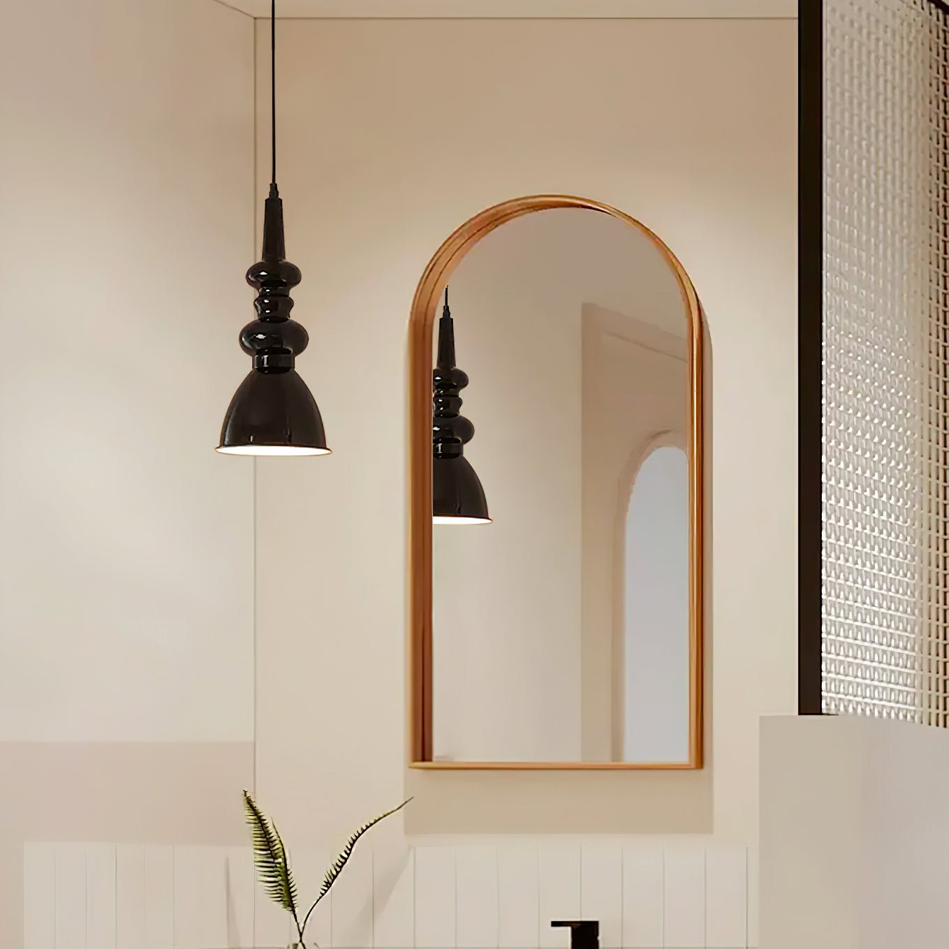 Svelte Noir Pendant Light - Blowlighting
