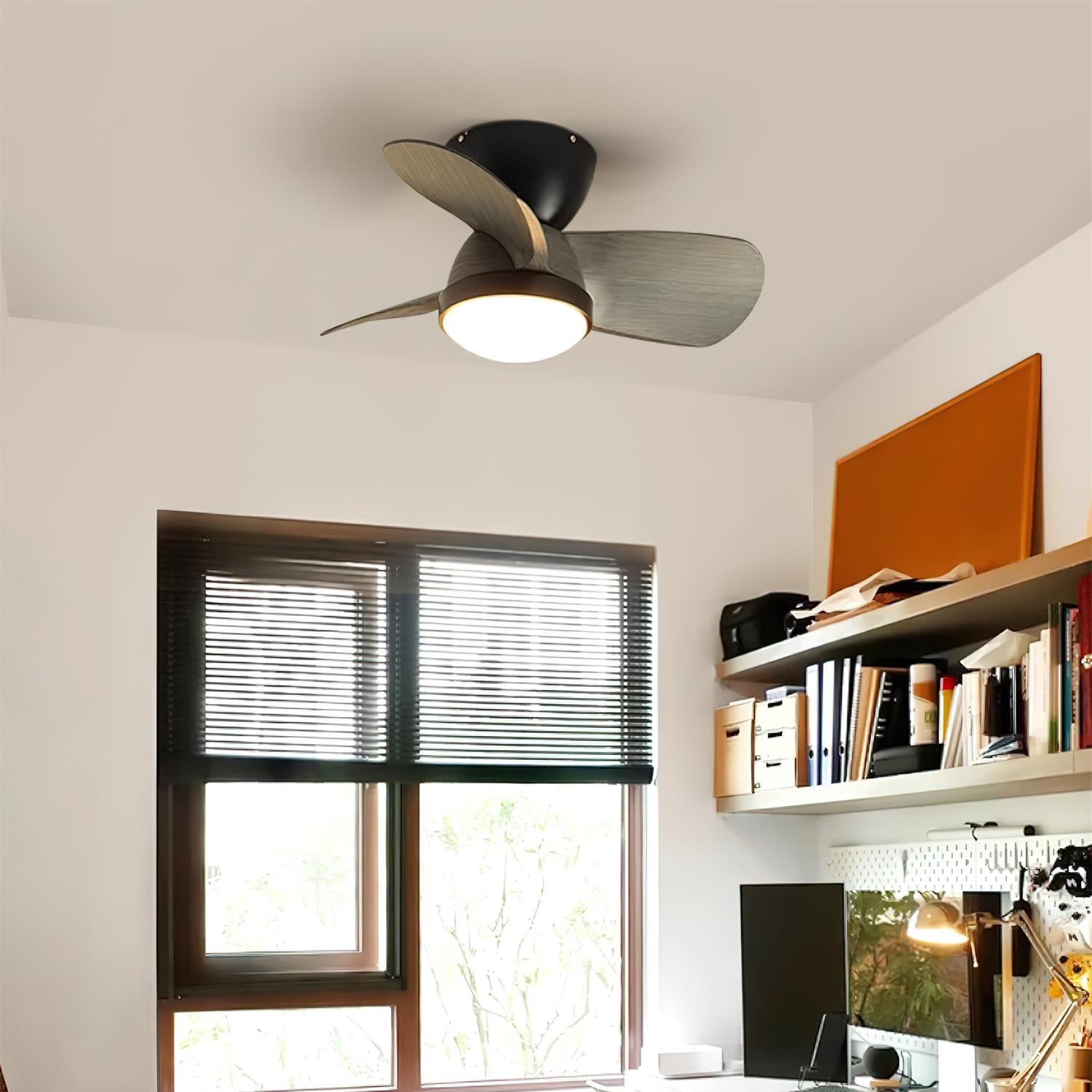 Vista dettagliata delle pale in ABS del ventilatore da soffitto Ventra