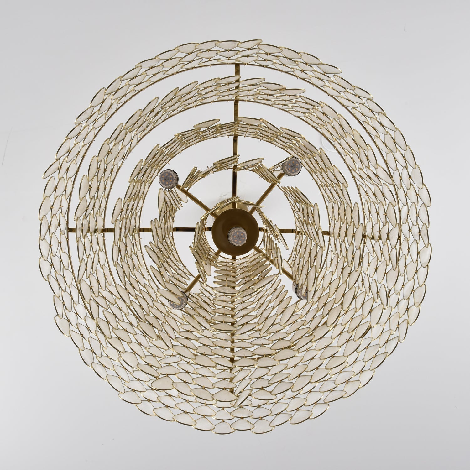 Teardrops Shell Chandelier - Blowlighting