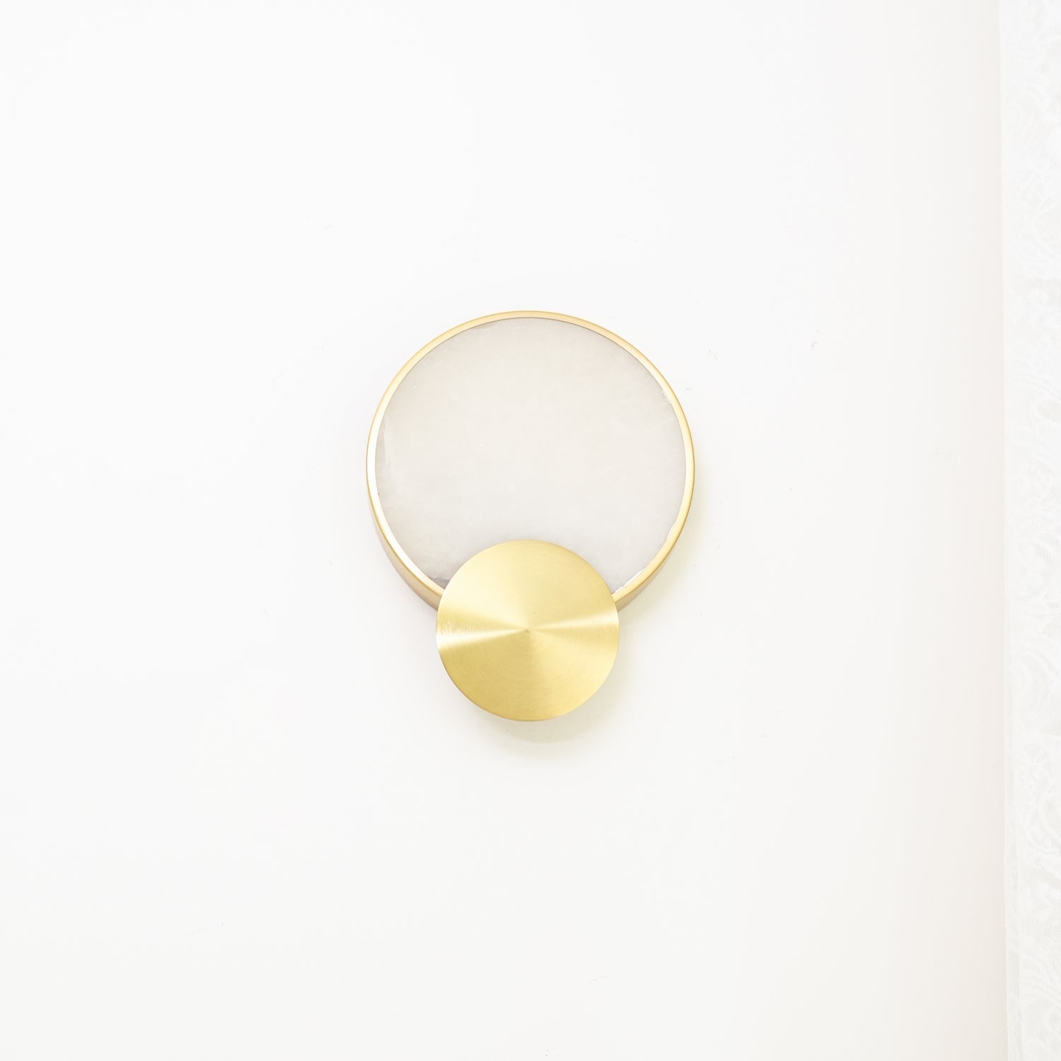 Myvelarae Circular Alabaster Wall Light - Neutralighting