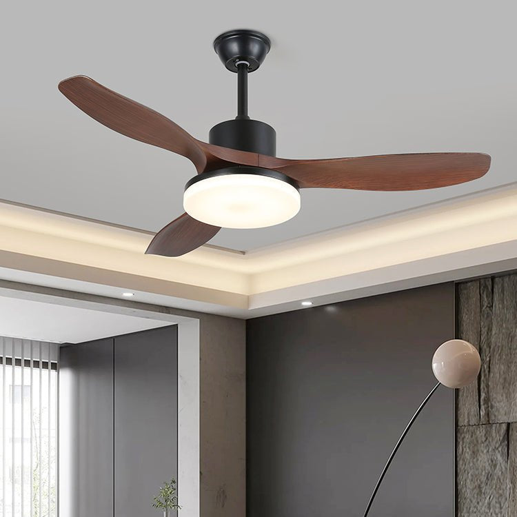 Primo piano del motore e della luce del Ventilatore da Soffitto con Luce Minimalista Darian in Legno