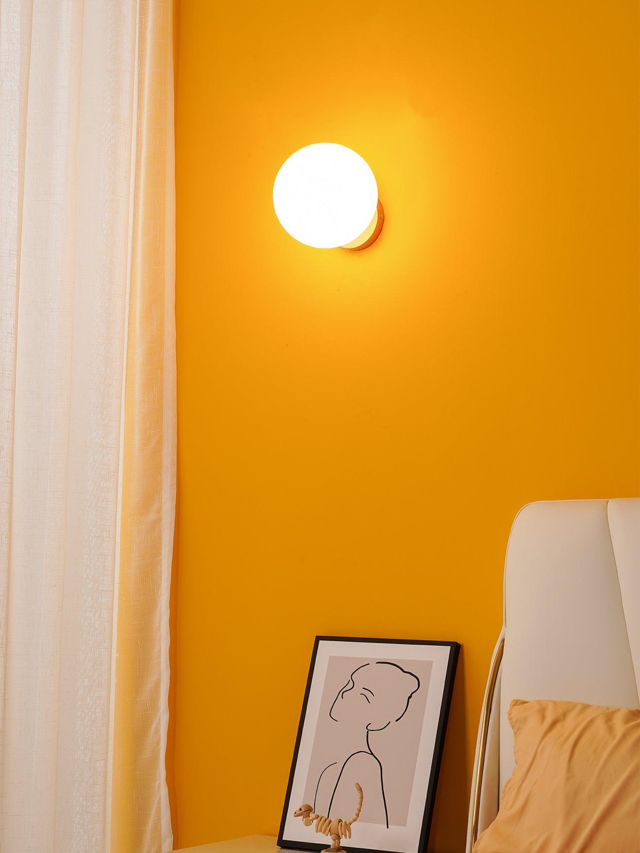 Tip of The Tongue Wall Lamp - Blowlighting