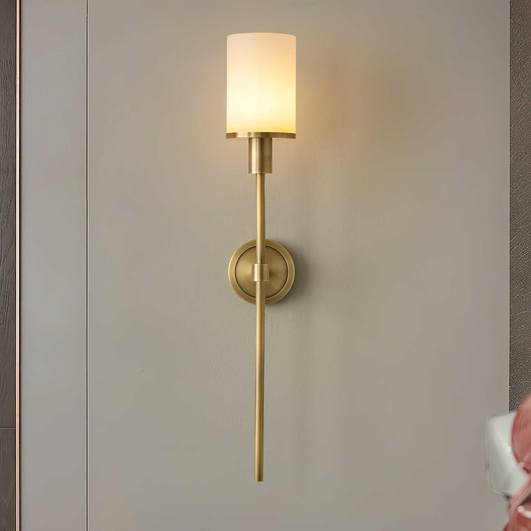 Tracie Classic Sconce - Blowlighting