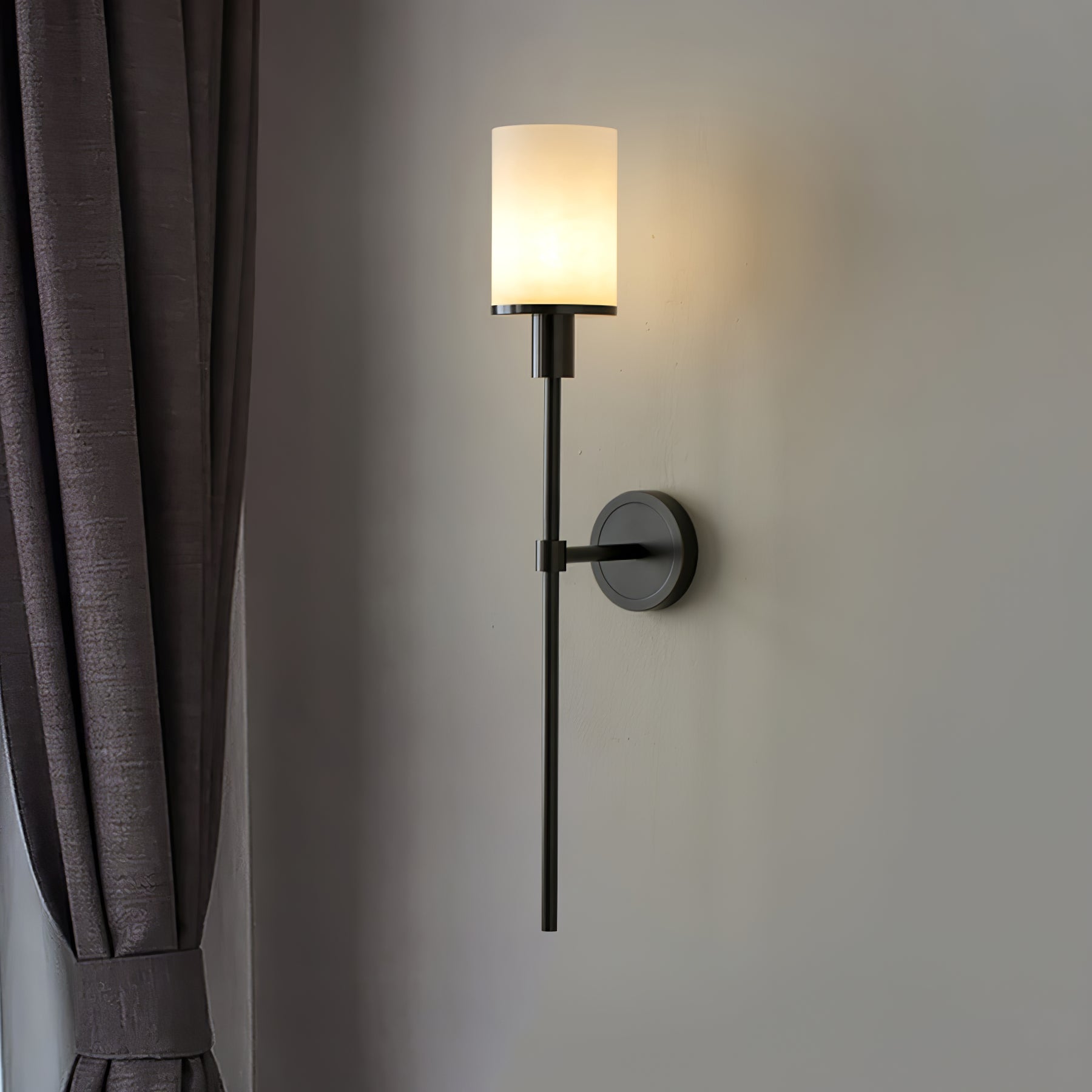 Tracie Classic Sconce - Blowlighting