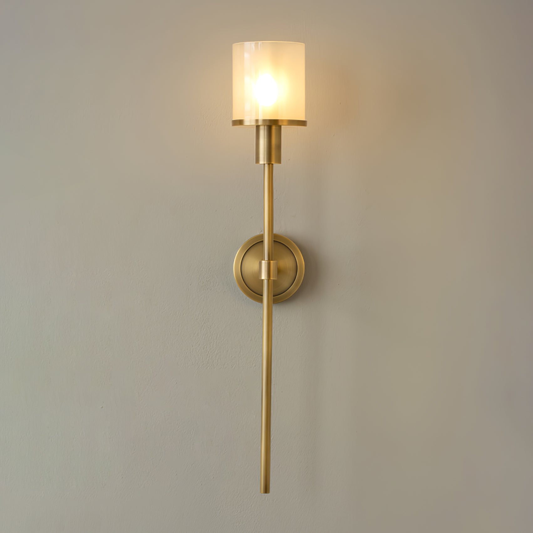 Tracie Classic Sconce - Blowlighting