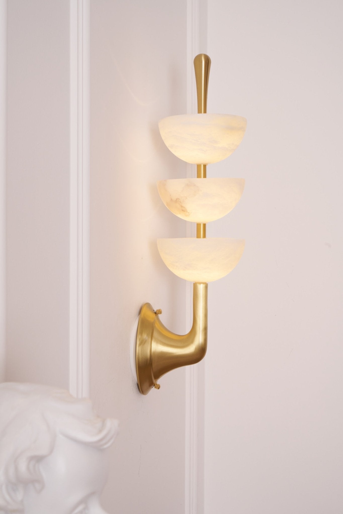 Ulmiraris Alabaster Wall Light - Neutralighting