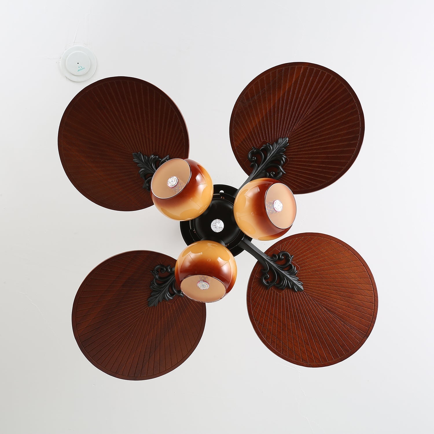 Diagramma che mostra le dimensioni del ventilatore Solara.