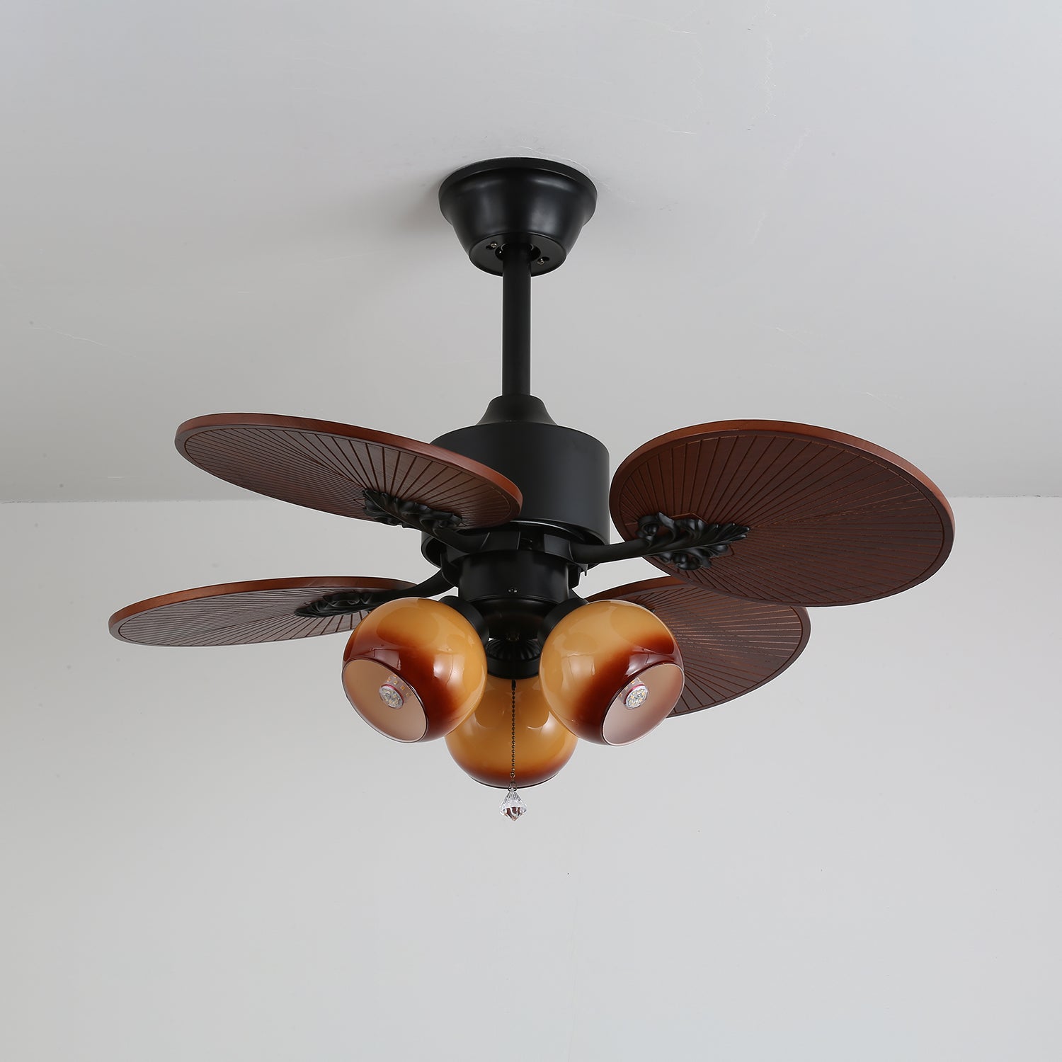 Ventilatore Solara in una zona pranzo, che fornisce luce e aria.