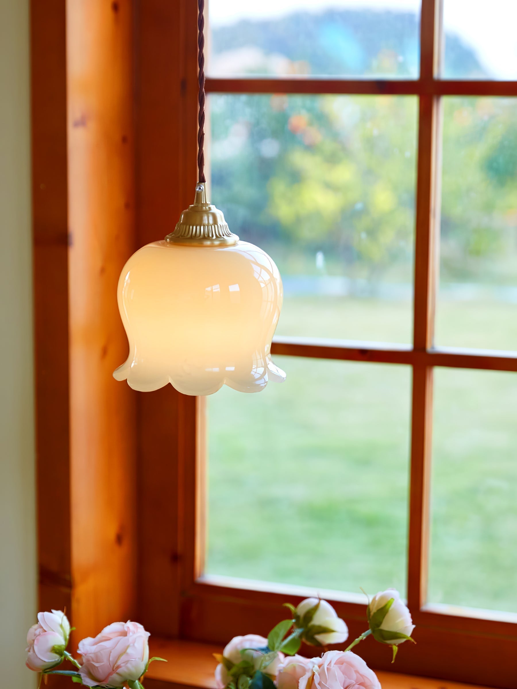 Valley Flower Pendant Lamp - Blowlighting