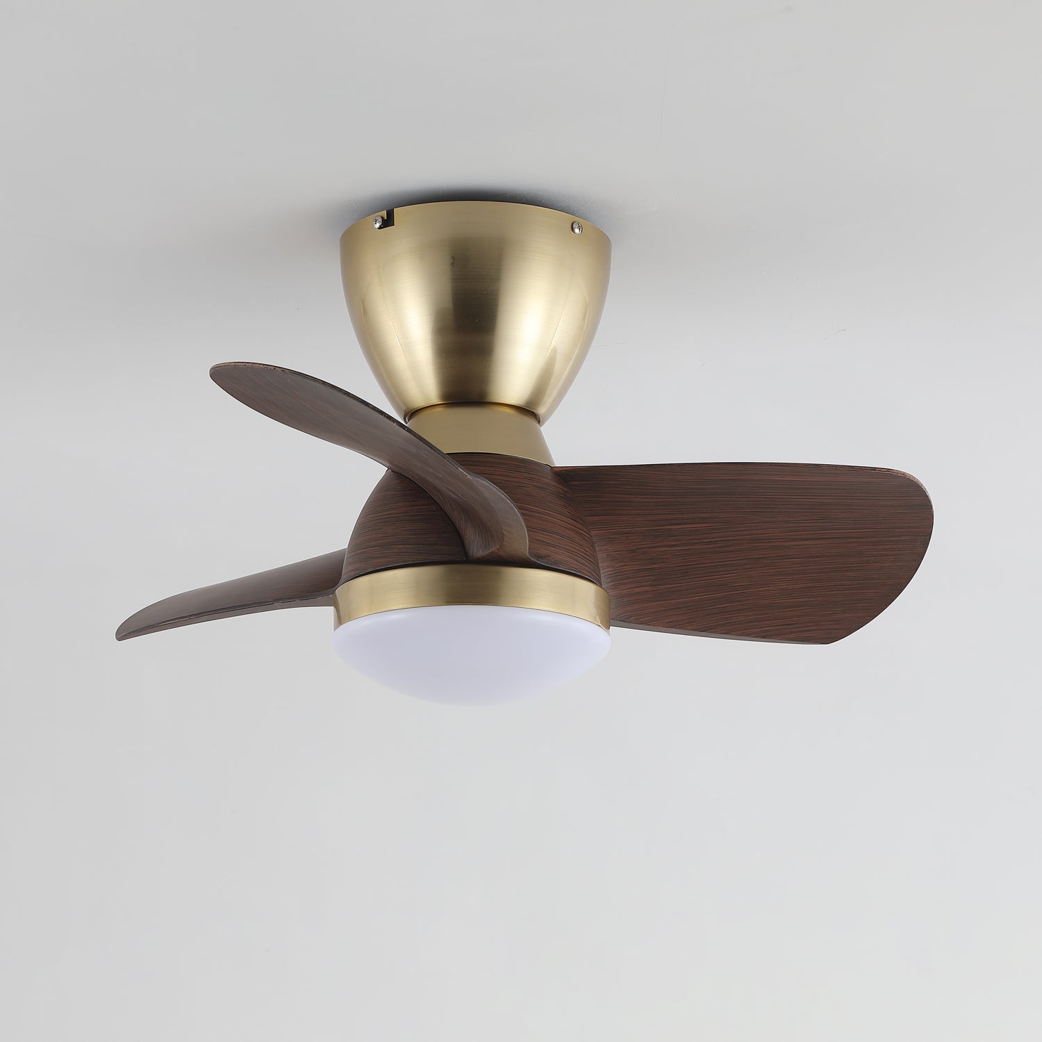 Dimensioni del Ventilatore da Soffitto con Luce Elora: Diametro 55cm x H 26cm