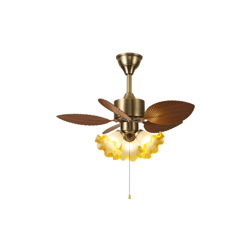 Ventilatore da Soffitto Gulliver Vintage con Pale a Foglia con luce accesa, che mostra l'atmosfera