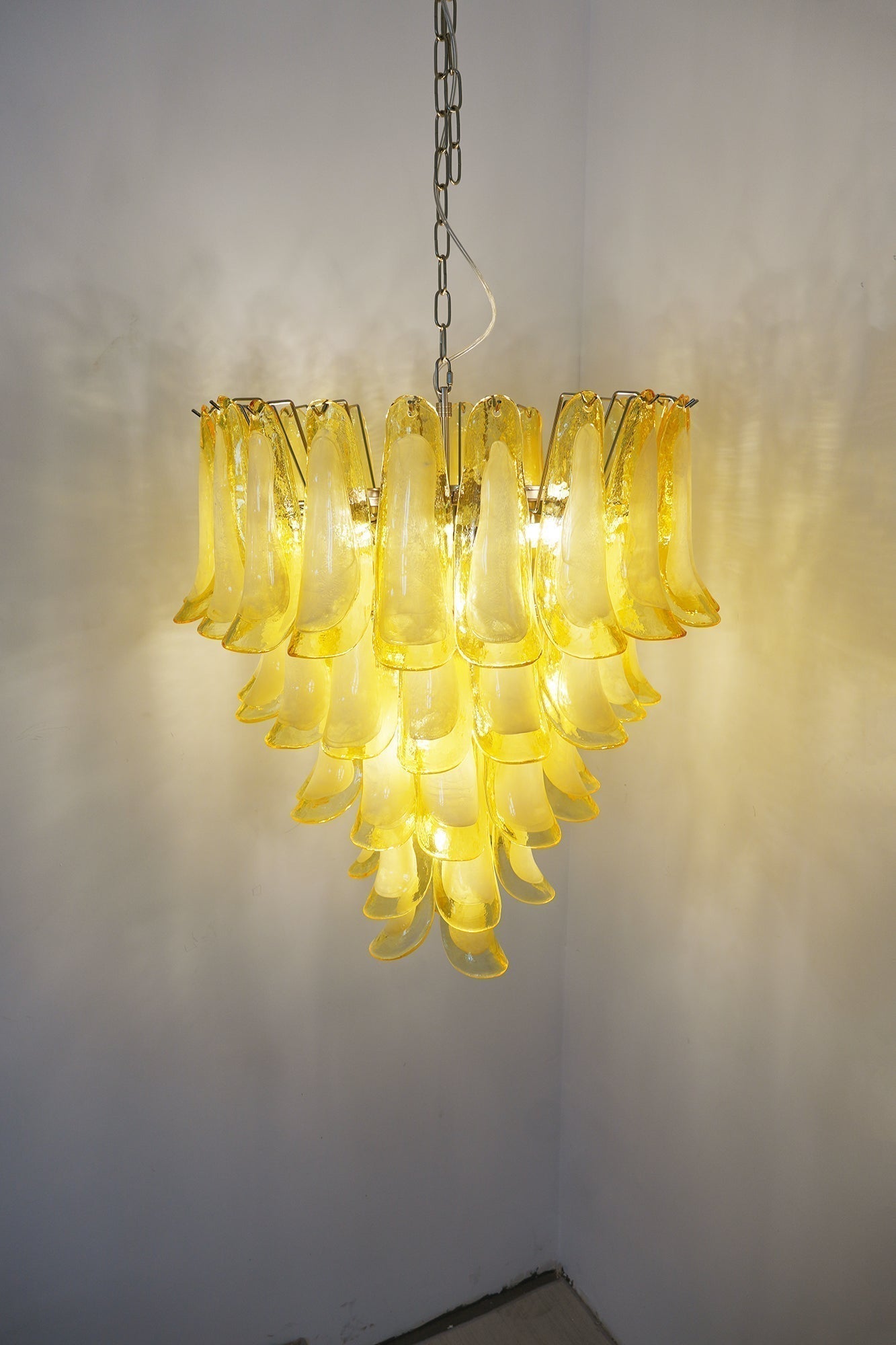Aurora Chandelier Murano Glass Petal Wave - Blowlighting