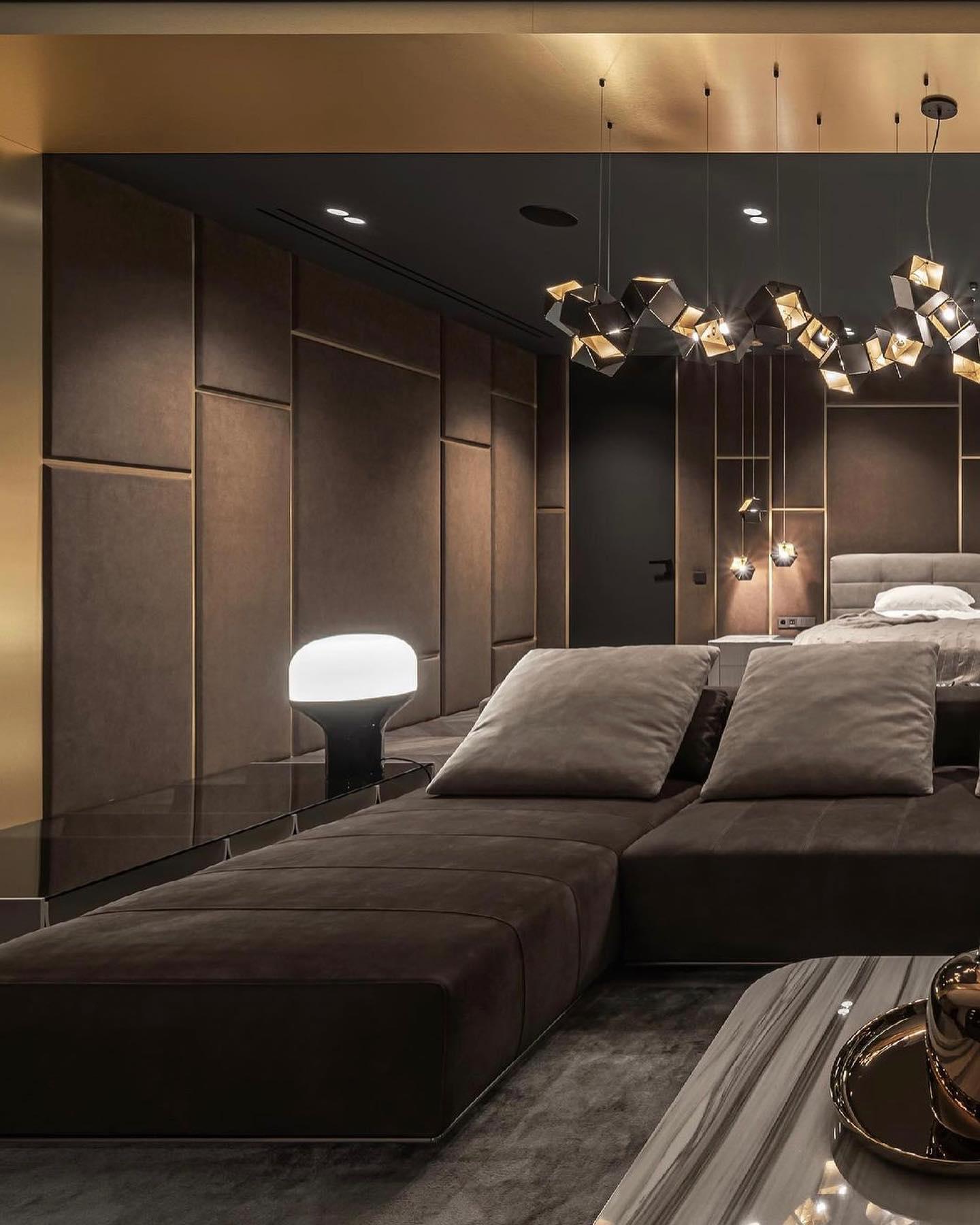 Welles Chandeliers - Blowlighting