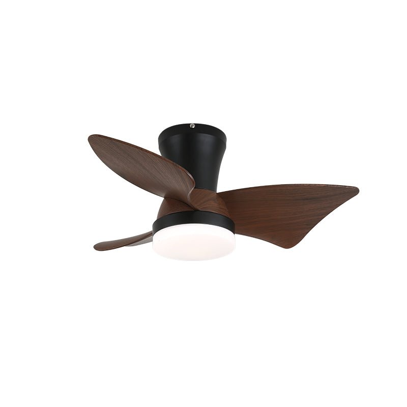 Ventilatore da soffitto Luvora con luce, che evidenzia la caratteristica di resistenza all'umidità IP20