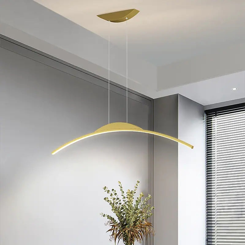Arisha Minimalista LED Lampada a Sospensione Metallo Telecomando Lineare Nera Soggiorno/Camera da Letto
